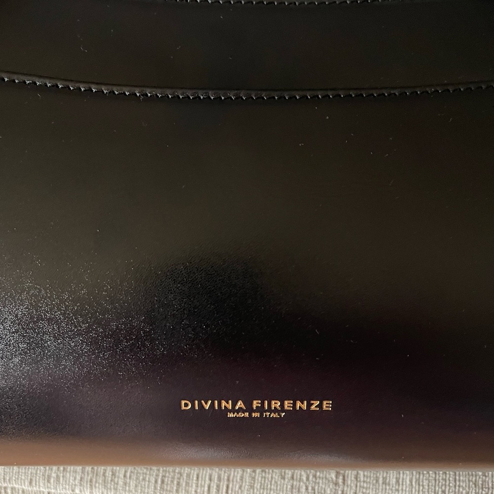Solid black Divina Firenze shoulder bag